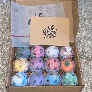 NWOT life around langels bath bombs, homemade